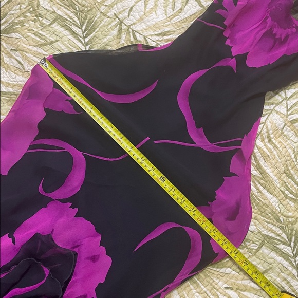 cache silk biased, cut ruffled dark floral dress - Picture 7 of 8